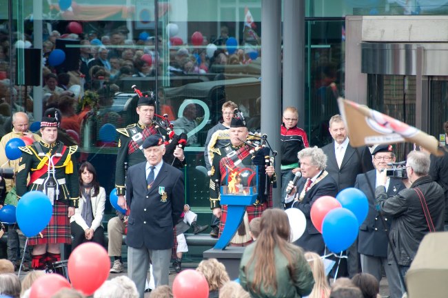 Ontvangs op Raadhuisplein Ontvangs op Raadhuisplein